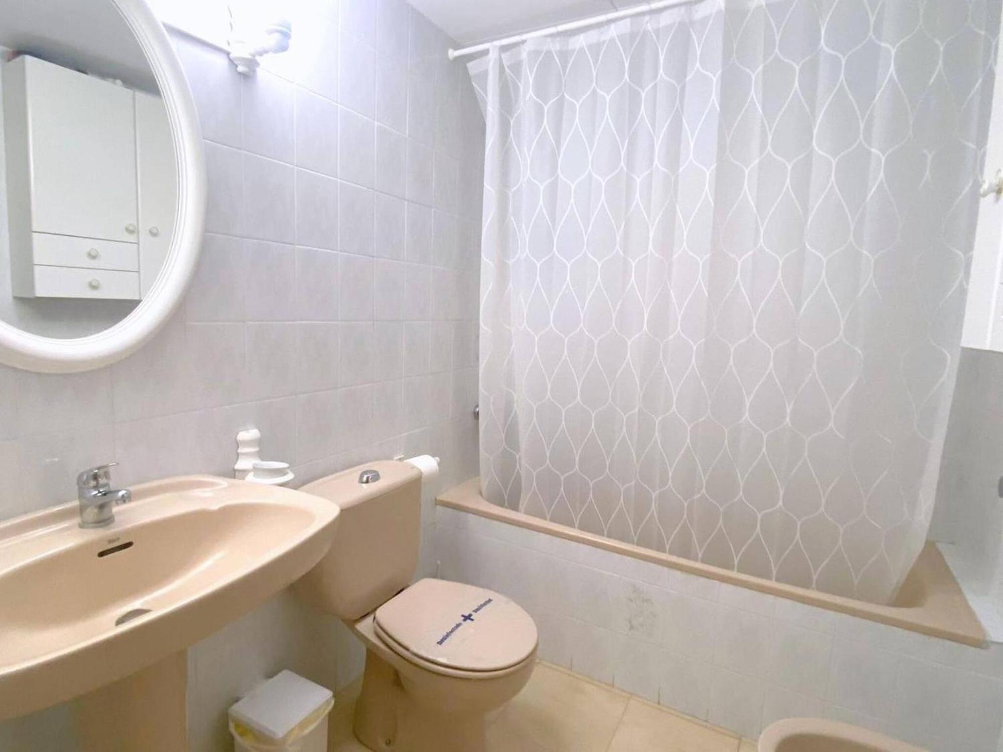 Apartmán Garbinell 2 2 Roses Exteriér fotografie